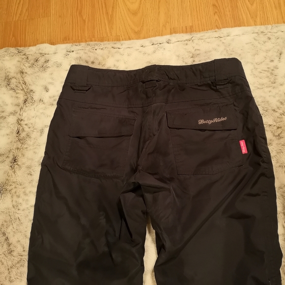 BETTY RIDES Snowboarding Pants Woman’s Size Medium - Picture 13 of 15